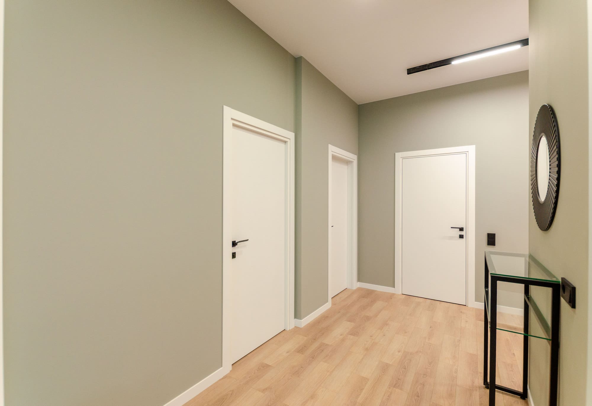 Ламинат светлый в коридоре